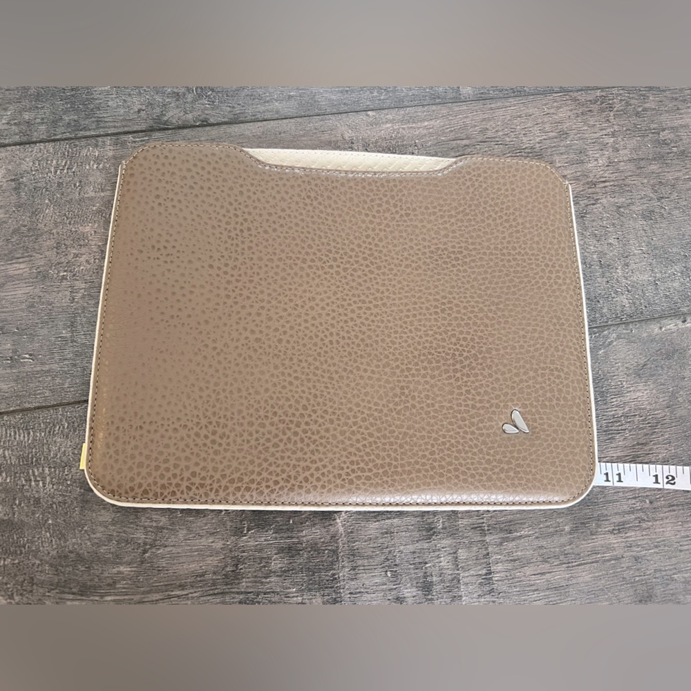 Vaja leather iPad case